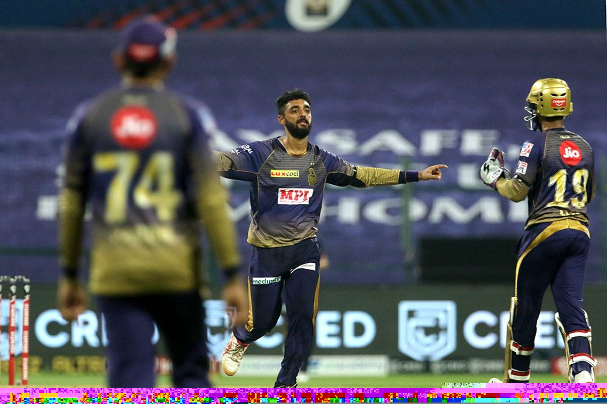 IPL 2022 | Kolkata Knight Riders can use Varun Chakravarthy during death overs, feels Irfan Pathan 