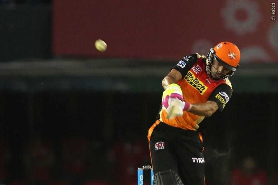 IPL 2016 | Twitter reacts as SRH complete hat-trick of hit wickets and Yuvi ends KXIP's IPL hopes