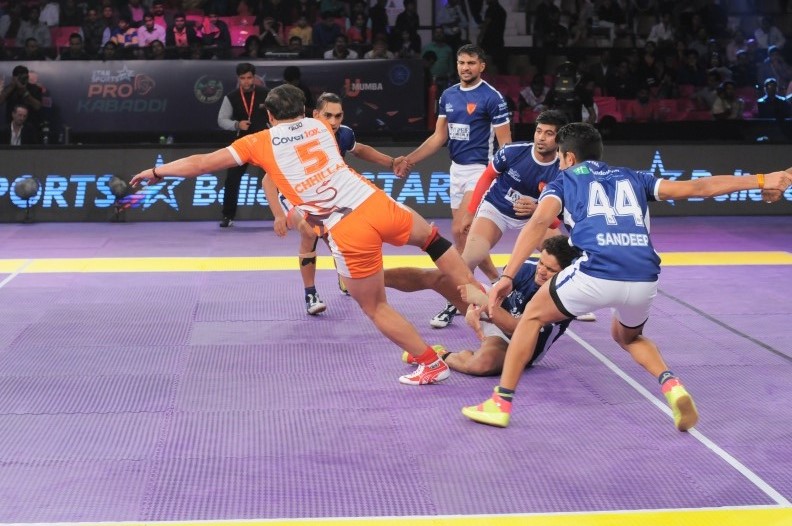 Pro Kabaddi: Manjeet Chhillar powers Pune past Delhi