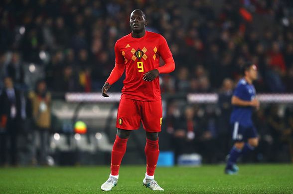 Gary Neville accuses Romelu Lukaku of unprofessionalism