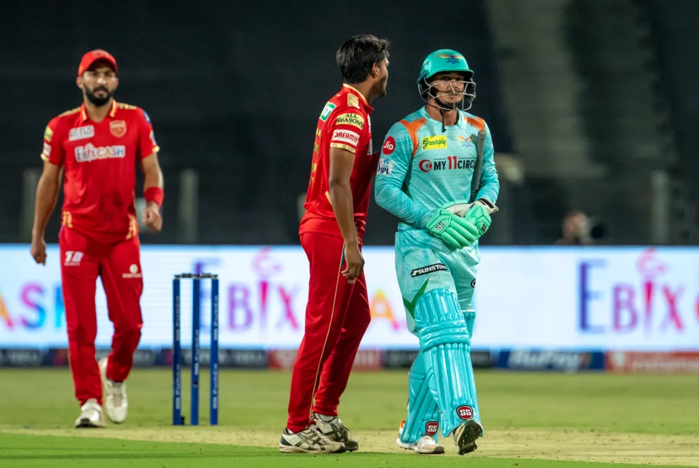 IPL 2022, LSG vs PBKS | Twitter reacts to Sandeep Sharma appreciating Quinton de Kock for walking off