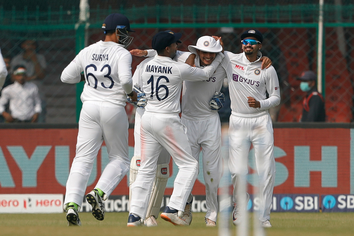 IND vs NZ | Twitter reacts as Shubman Gill takes brilliant low catch to dismiss William Somerville first ball after lunch