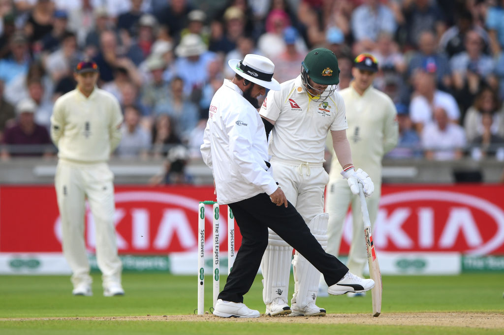 Aleem Dar offers free food at his restaurant amid coronavirus pandemic