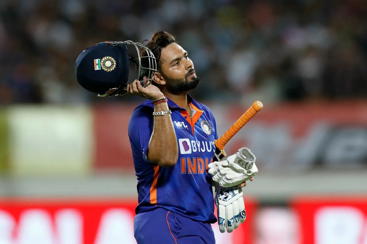 Rishabh Pant should not be ultra-aggressive, opines Michael Vaughan