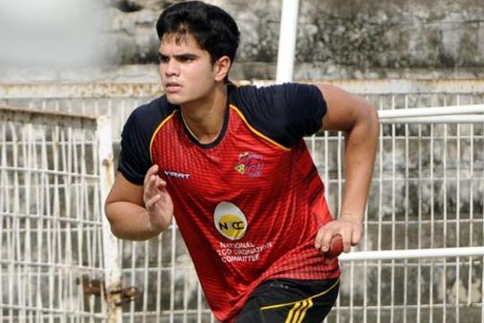 ICC World Cup 2019 | Arjun Tendulkar bowls to England batsmen ahead of Australia clash