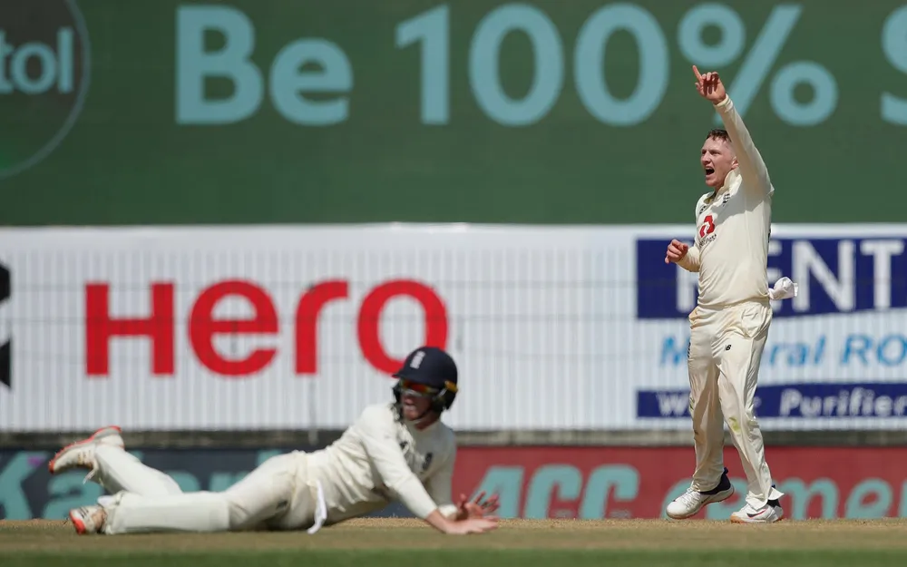 VIDEO | 'Unlucky' Pujara's freak dismissal leaves him completely shattered 