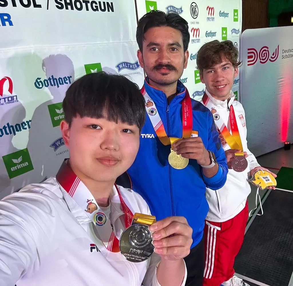 Amanpreet Singh takes gold, Indian women's pistol team grabs bronze at ISSF Shooting World Championship