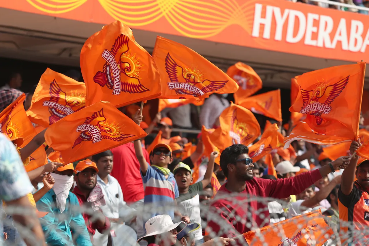 IPL 2023, SRH vs LSG | Twitter in disbelief as Hyderabad crowd's attack on LSG dugout brings game to standstill