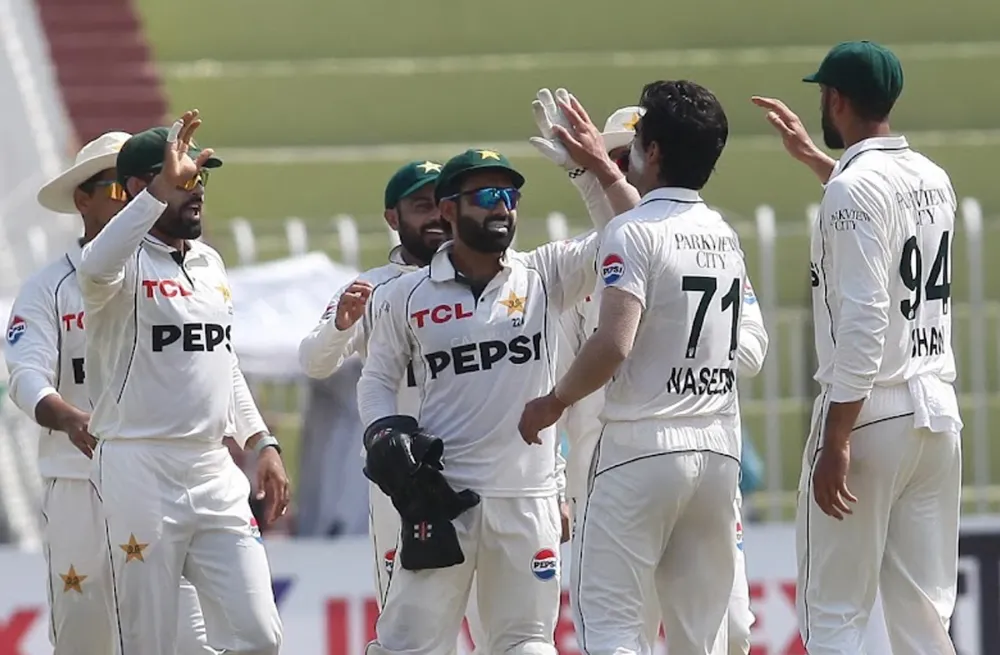 PAK vs BAN | Twitter reacts as Rizwan's one-handed magic gives Zakir dose of his own medicine