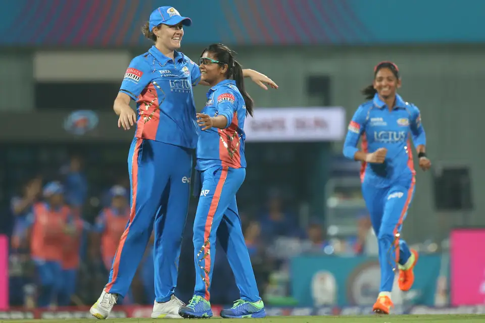 WPL 2024 | Twitter abuzz as seething Harmanpreet rebukes Saika over run-out flub