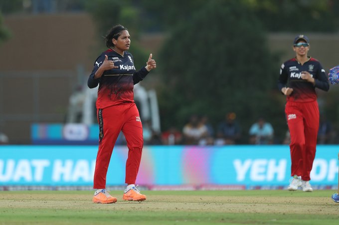 ‌WPL 2024 | Twitter lauds Asha Shobana’s Neymar-like celebration amidst double scalp over