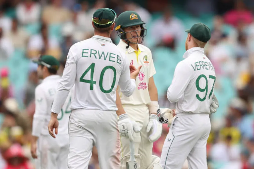 AUS vs SA | Twitter reacts as persistent rain and bad light cut short Day 1’s enthralling play in Sydney