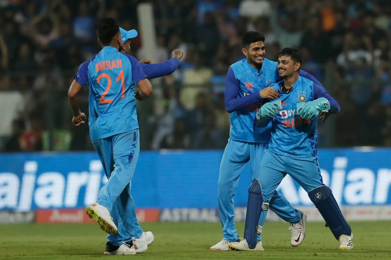 IND vs SL 2022 | Twitter reacts as Ishan Kishan's superhuman stuff with gloves makes Hardik Pandya and crowd go mad