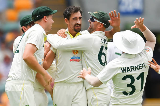 AUS vs SA | Twitter hails Mitchell Starc for outfoxing Rassie van der Dussen with jaffa to bring up his 300th Test wicket