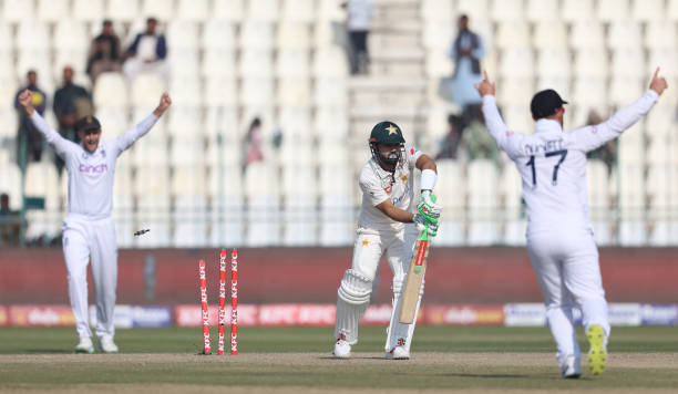 PAK vs ENG | Twitter reacts as England seamers' jaffas catch Mohammed Rizwan and Babar Azam with identically shocked faces