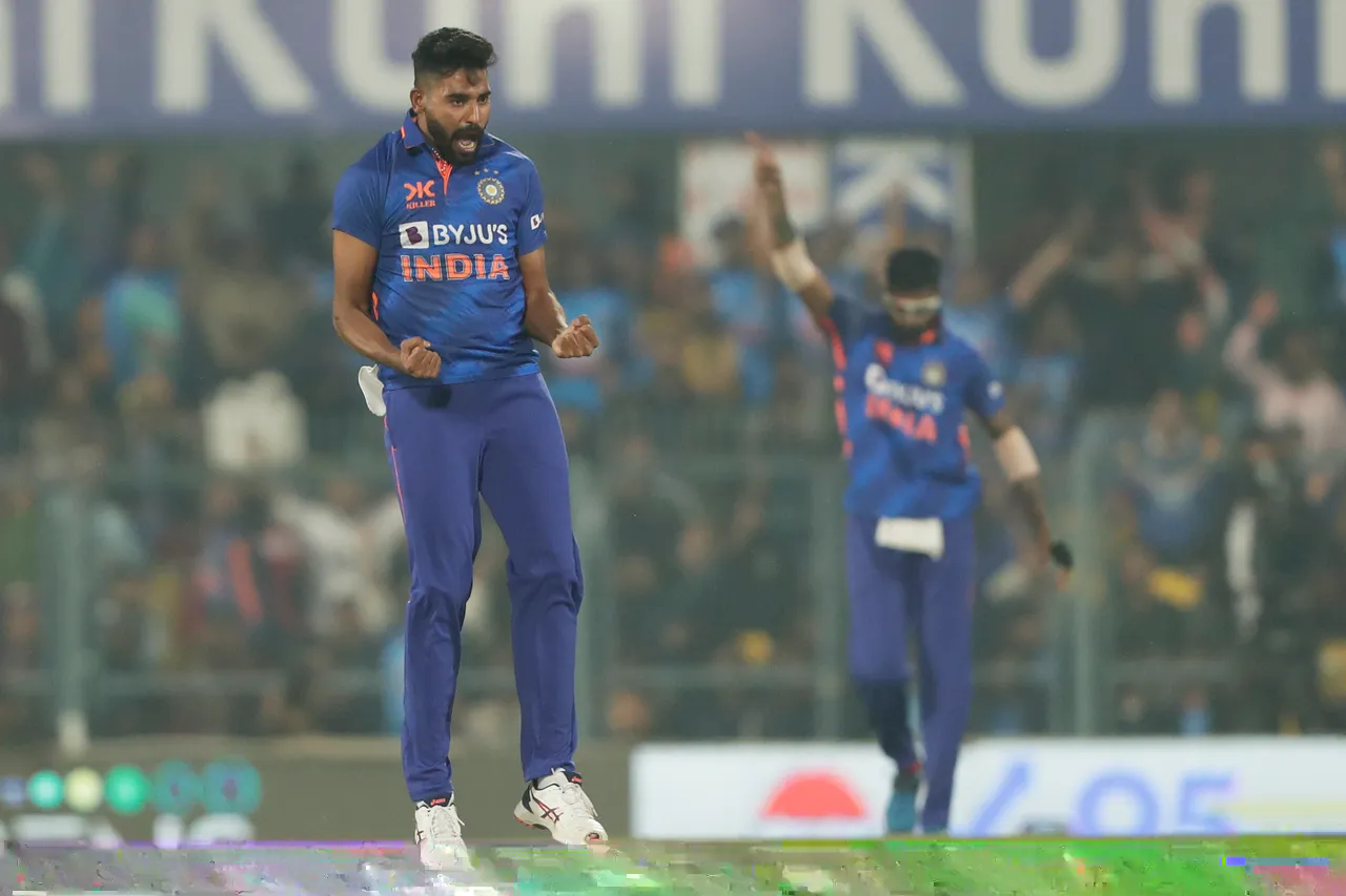 IND vs SL | Twitter reacts to Mohammed Siraj cementing bid for World Cup spot with inswinging jaffa