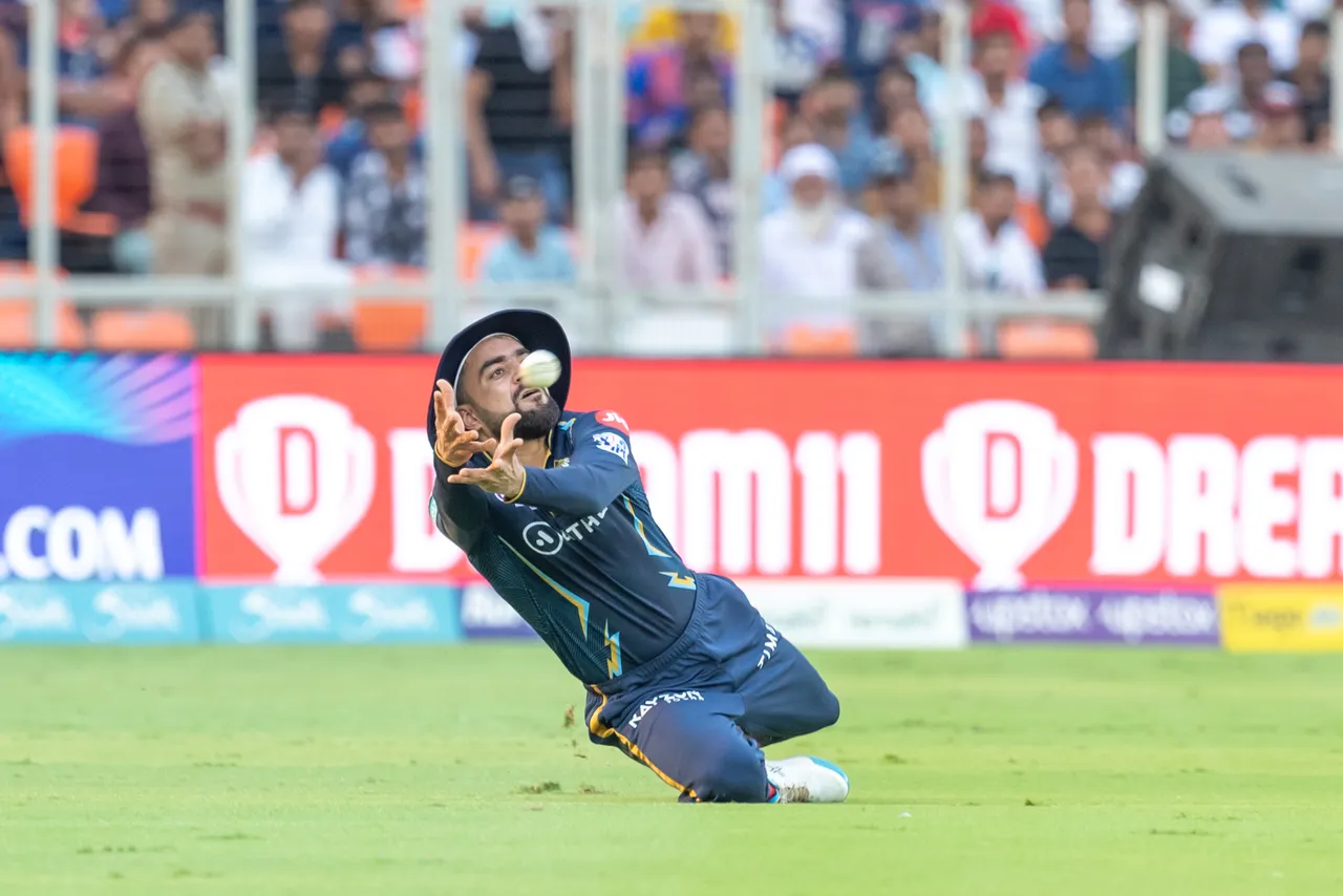 IPL 2023, GT vs LSG | Twitter amazed as Virat Kohli labels Rashid Khan's audacious grab 'one of the best ever'