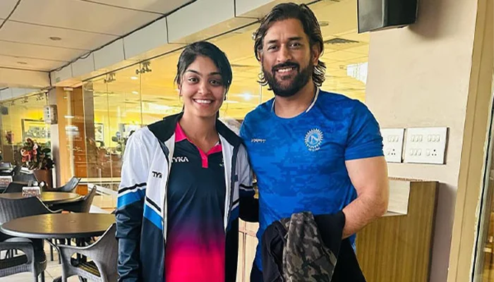 Harleenn Deol meeting MS Dhoni in January 2024.