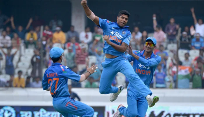 Indian players celebrating after picking wicket of Sri Lankan batters.