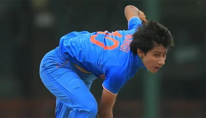 Mansi Joshi bowling for India Women’s team.