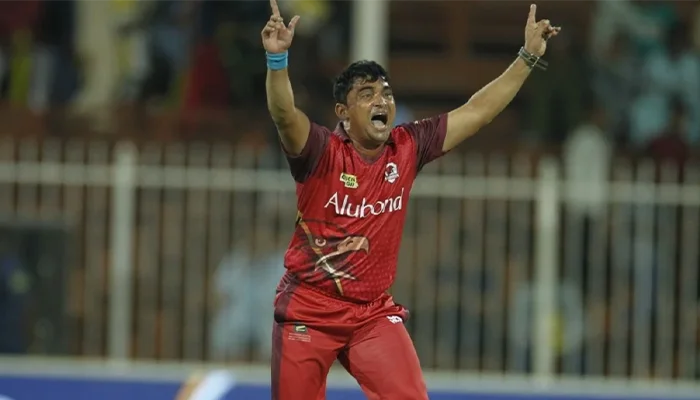 Pravin Tambe playing for Trinbago Knight Riders.