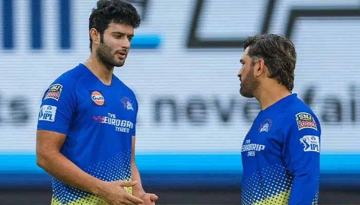 Shivam Dube with MS Dhoni in the Chennai Super Kings Jersey.