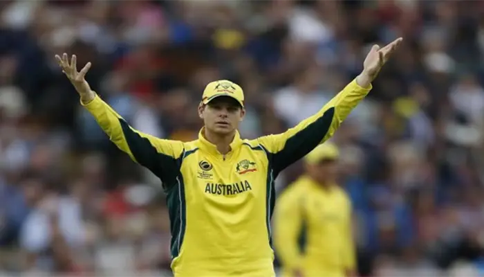 Steven Smith frustrated by the wrong umpiring decisions.