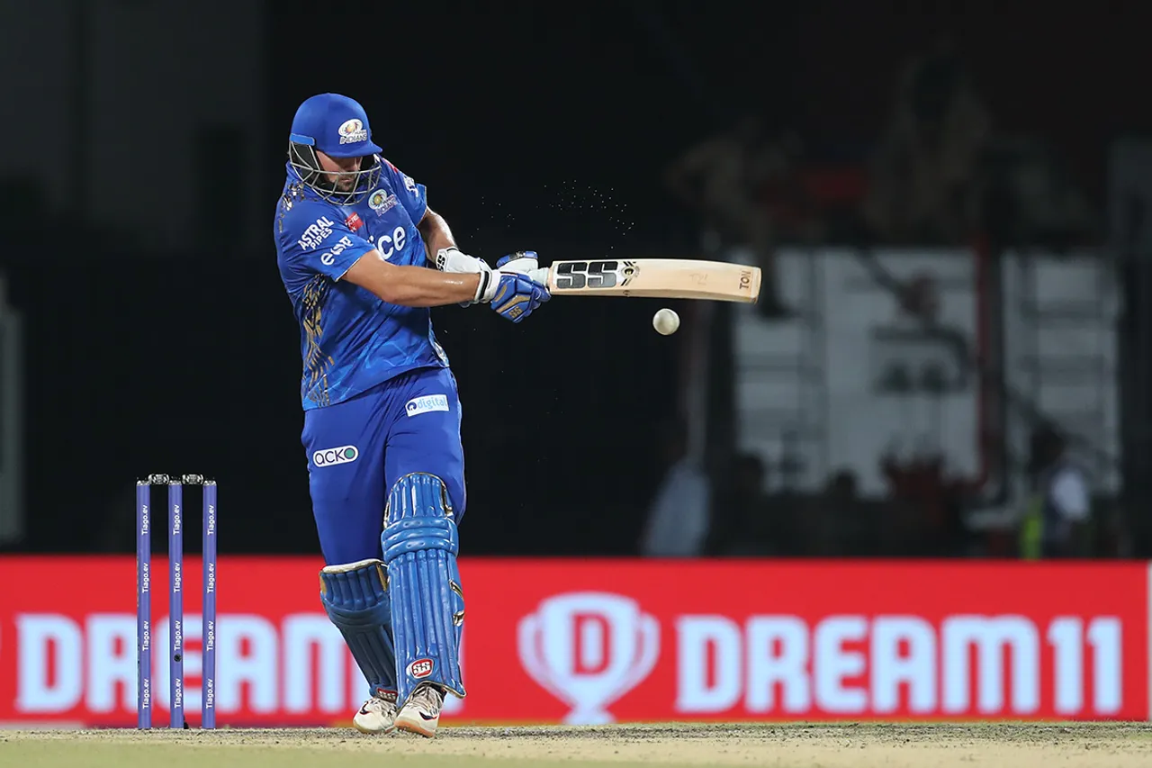 IPL 2023, LSG vs MI | Twitter divided over Tim David dismissal amidst no-ball controversy